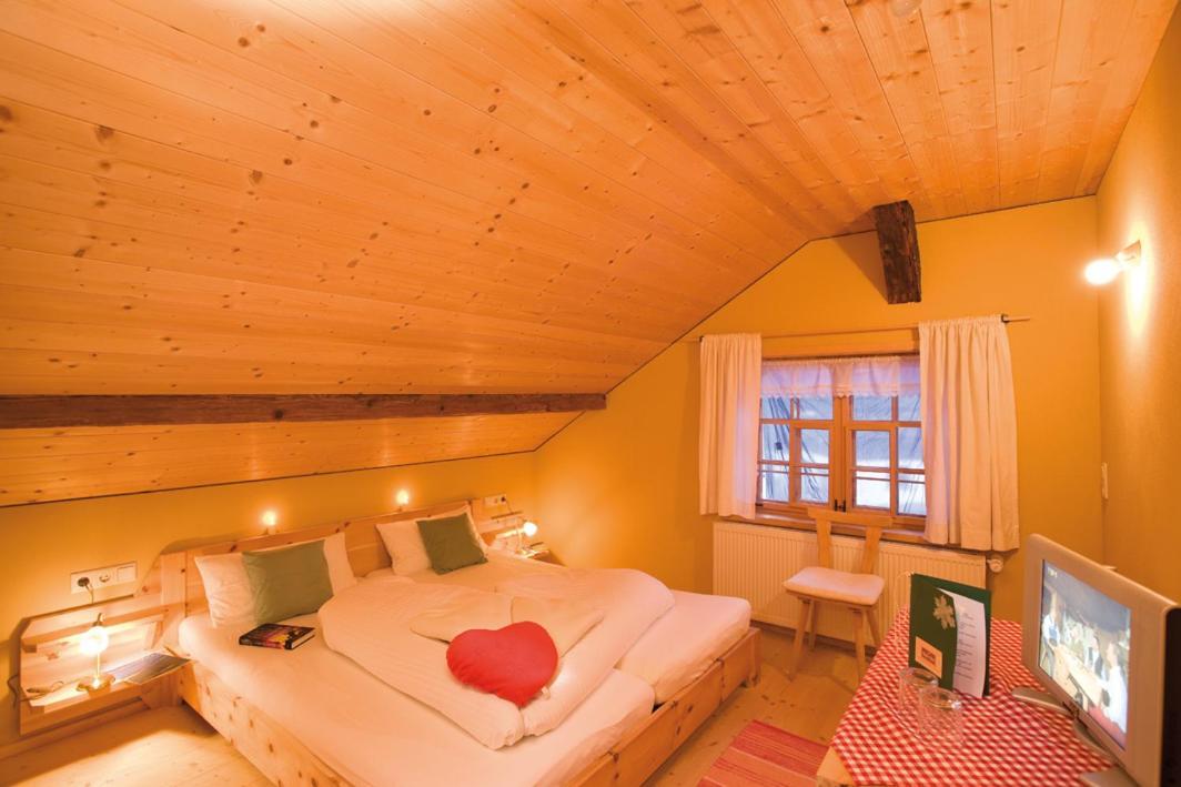 Naze'S Hus Mellau Hotel Buitenkant foto