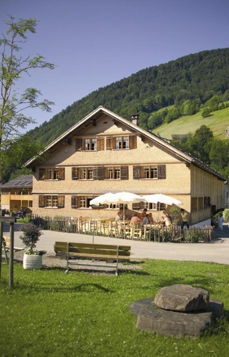 Naze'S Hus Mellau Hotel Buitenkant foto
